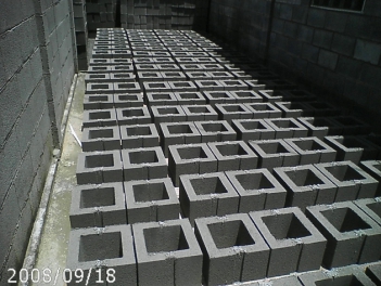 Gạch block xây đặc - PHONG THỦY